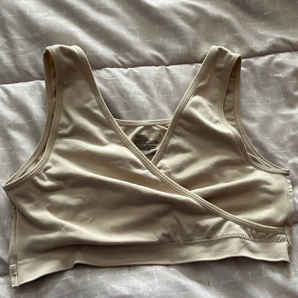Nursing bra. Gilligan & O’Malley size Medium